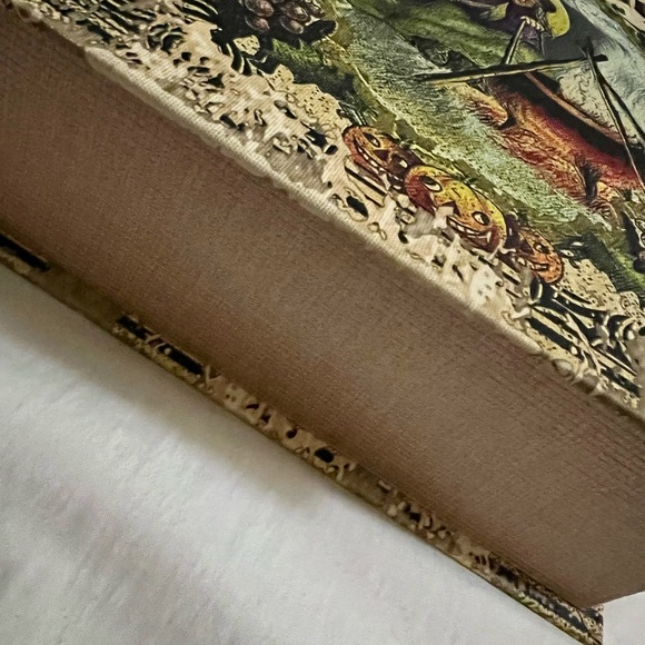 Witch’s handbook book - Picture 3 of 3